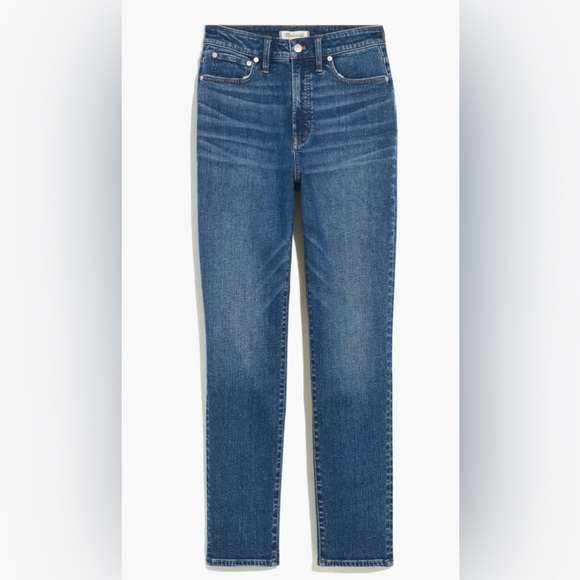 Madewell The Curvy Perfect Vintage Jean in Manorford Wash: Instacozy Edition 31 - Picture 12 of 15